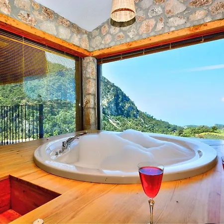 2 Bedroom Private Located In Oludeniz